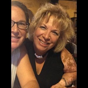 Meet your Posher, Sharon